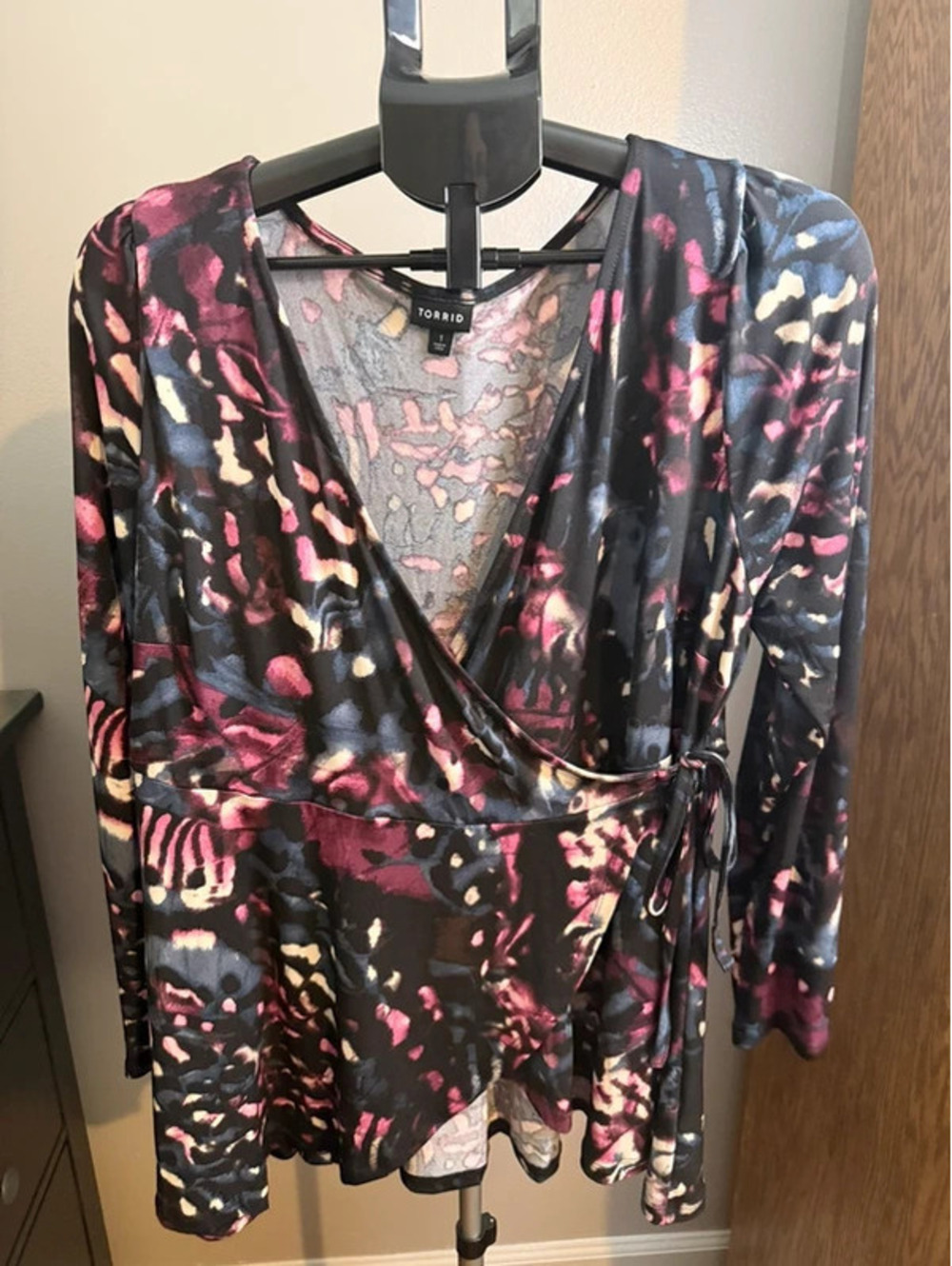 Torrid Floral Wrap Top Size 1